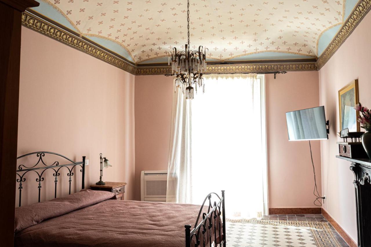 Dimora Lecerf Hotel ปาแลร์โม ภายนอก รูปภาพ