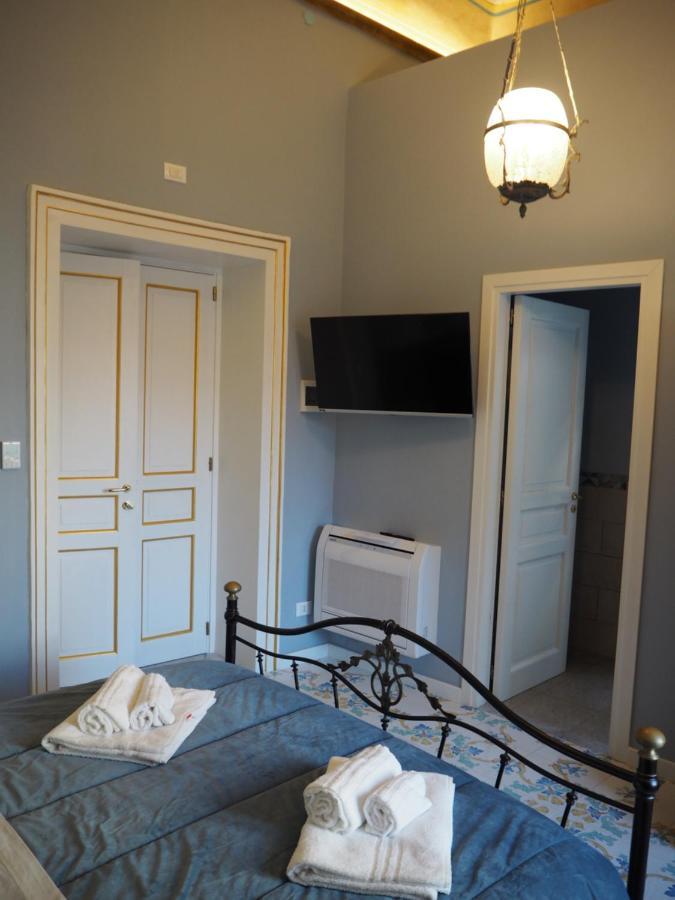 Dimora Lecerf Hotel ปาแลร์โม ภายนอก รูปภาพ